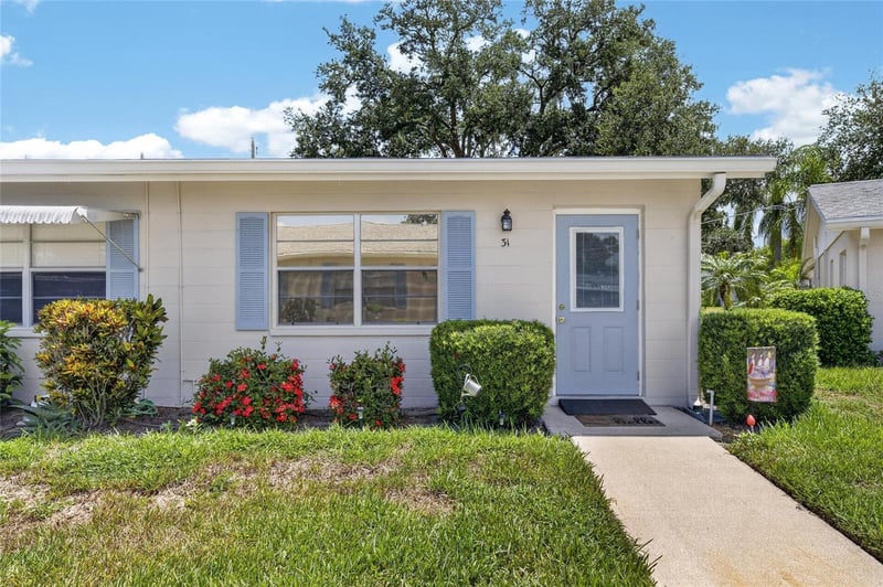 402 Dorchester Pl #31, Sun City Center, FL 33573