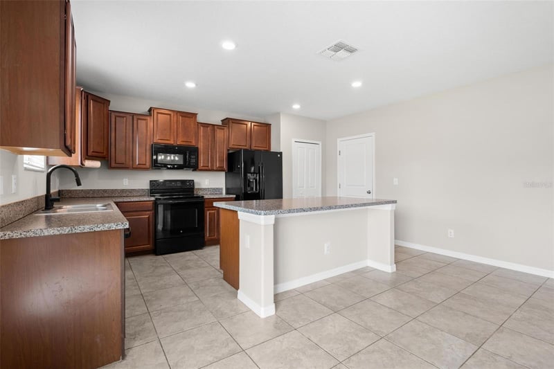 36101 Stable Wilk Ave, Zephyrhills, FL 33541