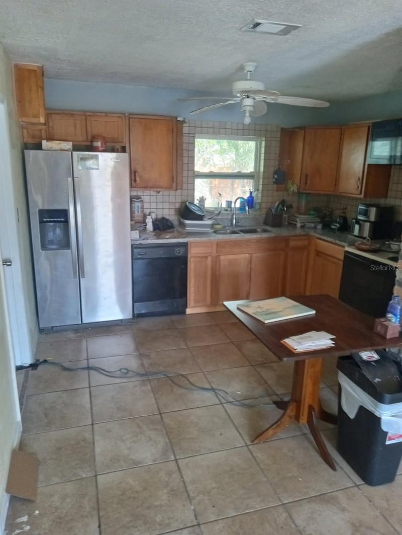 6631 Rosati Ln, St Petersburg, FL 33707