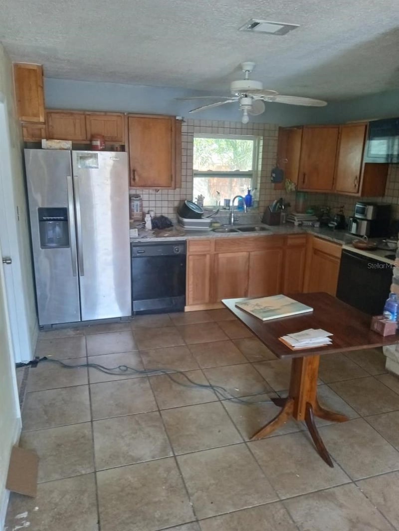 6631 Rosati Ln, St Petersburg, FL 33707