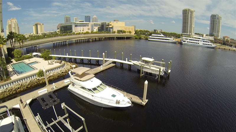 600 Garrison Cove Ln #1, Tampa, FL 33602