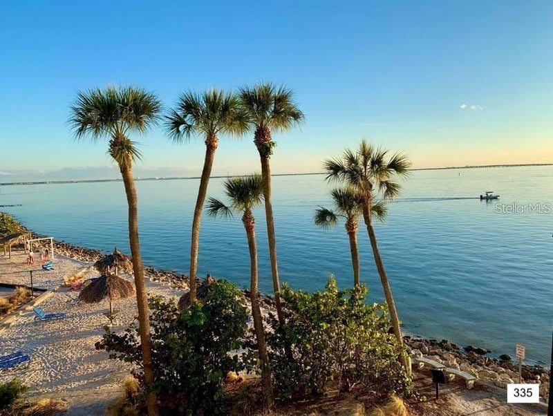 2506 Rocky Point Dr #335, Tampa, FL 33607