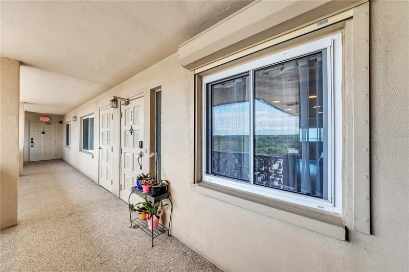 622 Edgewater Dr #823, Dunedin, FL 34698