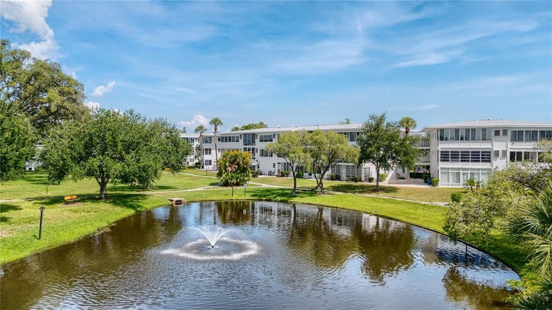 11251 80th Ave #202, Seminole, FL 33772