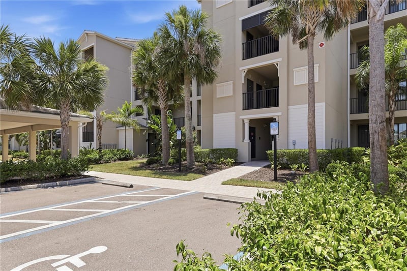 17902 Gawthrop Dr #305, Bradenton, FL 34211
