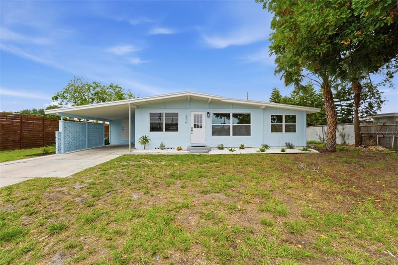 4216 60th St, Bradenton, FL 34209