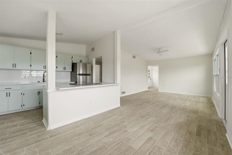 4216 60th St, Bradenton, FL 34209