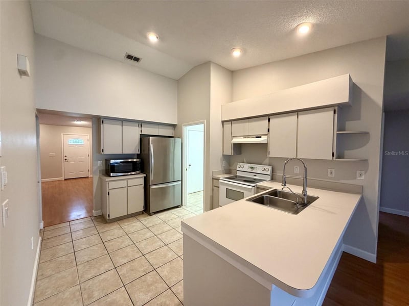 3943 37th Street Ct, Bradenton, FL 34205