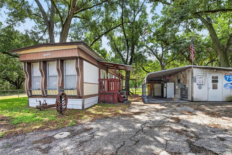 10227 Oak Ave, Tampa, FL 33619