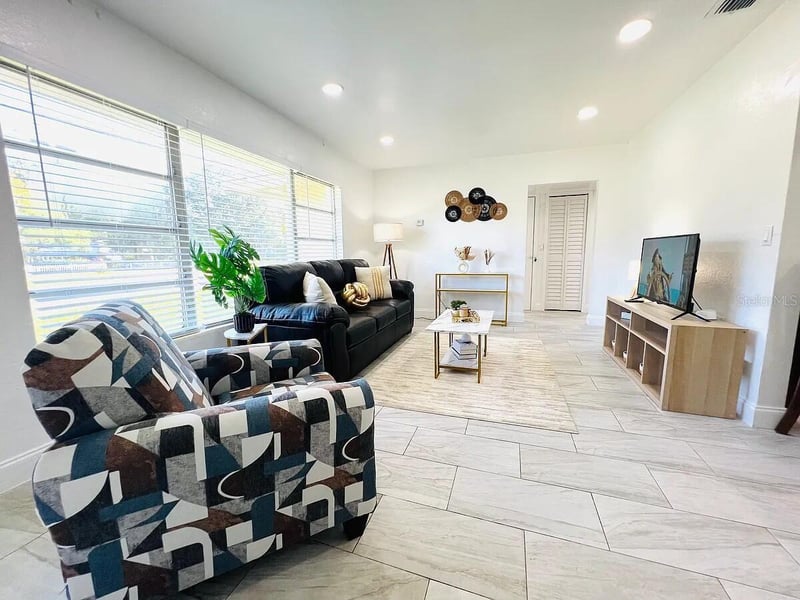 1169 Drew St, Clearwater, FL 33755