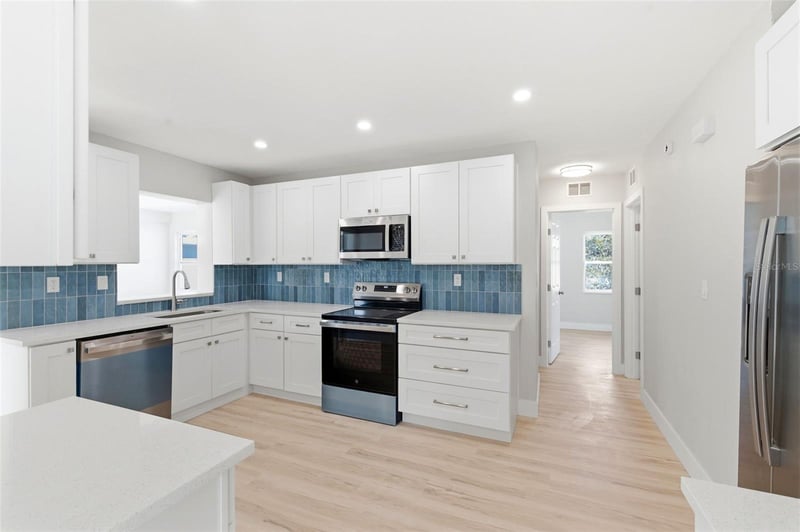 7528 17th Way, St Petersburg, FL 33702