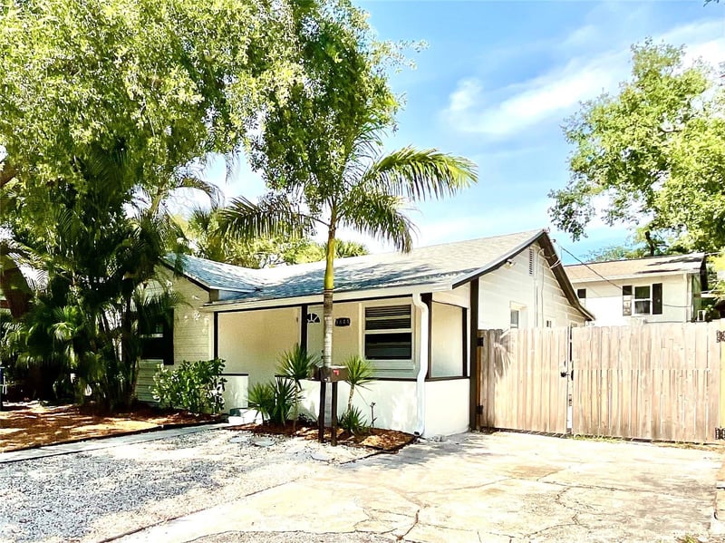 1844 Auburn St, St Petersburg, FL 33712
