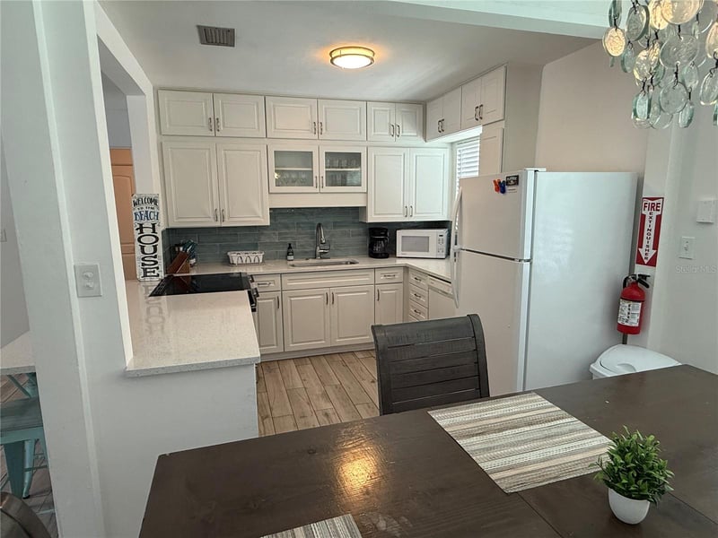 7511 1st Ave, Bradenton, FL 34209