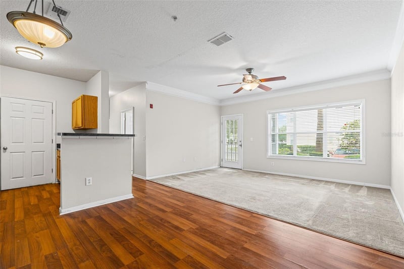 4802 51st St #214, Bradenton, FL 34210
