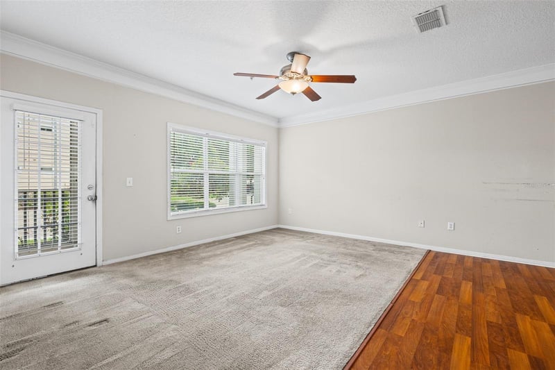4802 51st St #214, Bradenton, FL 34210