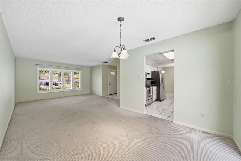 17513 Shadyside Cir, Lutz, FL 33549