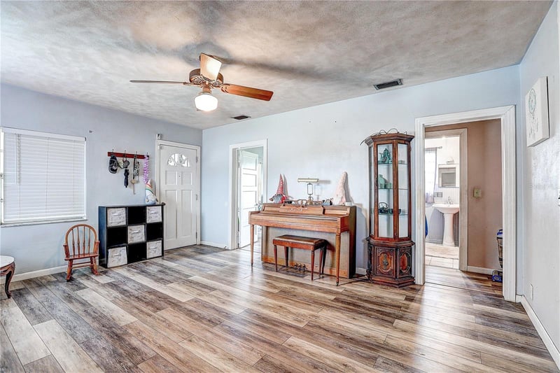 3409 Old Mulberry Rd, Plant City, FL 33566