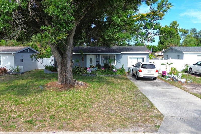 8370 52nd Way, Pinellas Park, FL 33781