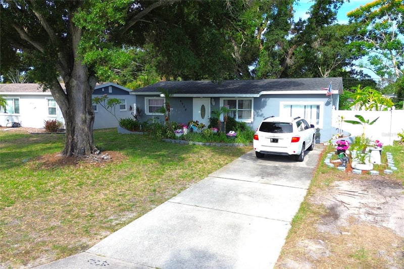 8370 52nd Way, Pinellas Park, FL 33781