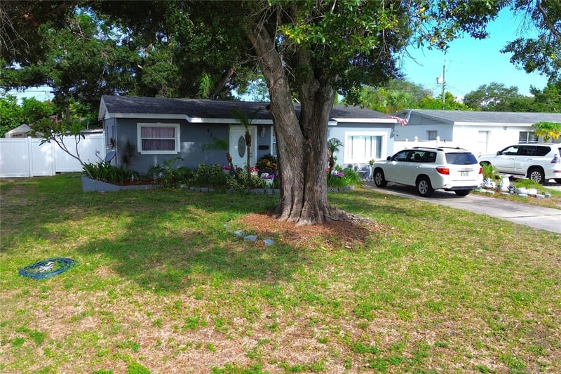 8370 52nd Way, Pinellas Park, FL 33781