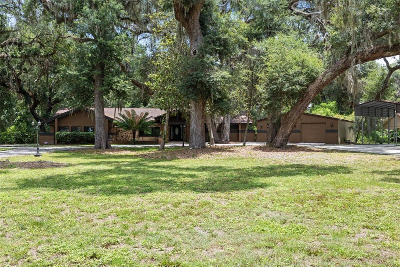 181 Smokey Mountain Rd, Seffner, FL 33584