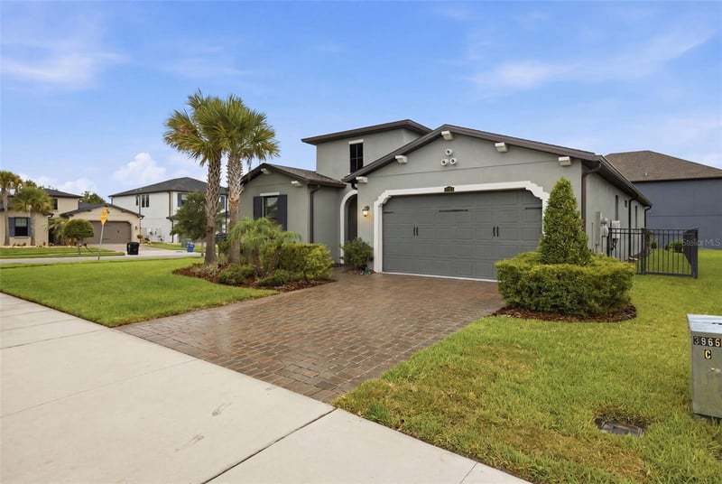 4567 Tivoli Dr, Wesley Chapel, FL 33543