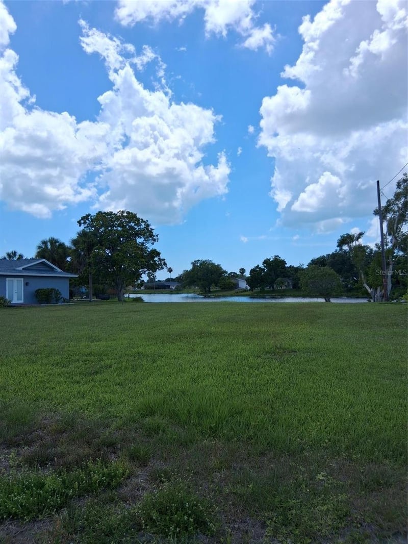 6614 Sabina Rd, Sarasota, FL 34243