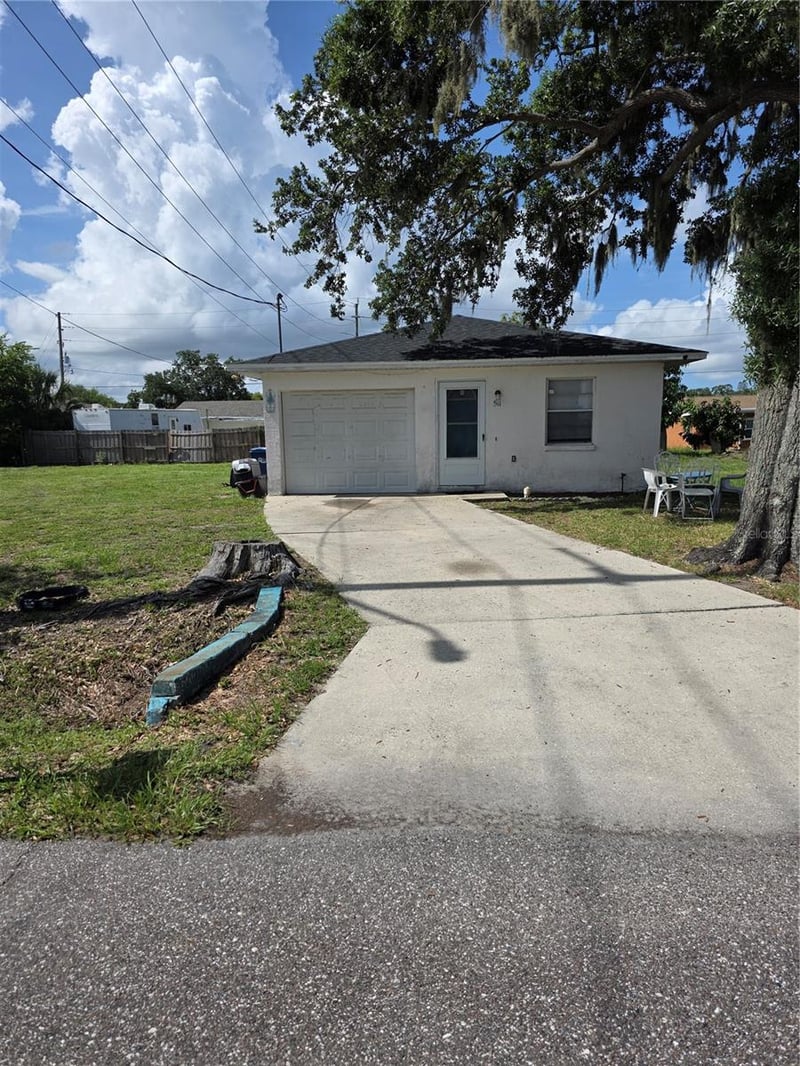 511 30th St, Palmetto, FL 34221
