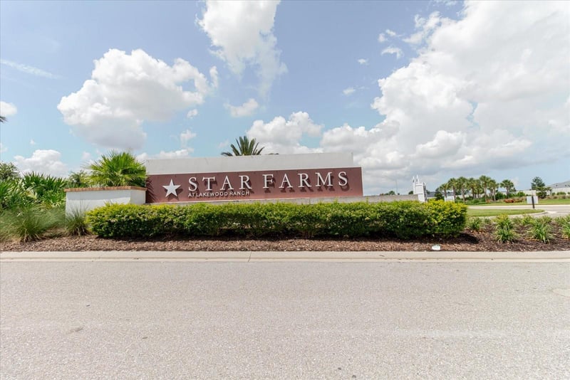 16725 Barnwood Pl, Bradenton, FL 34211