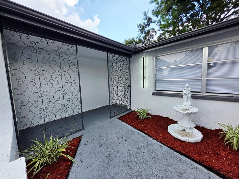 9425 Gray Fox Ln, Port Richey, FL 34668