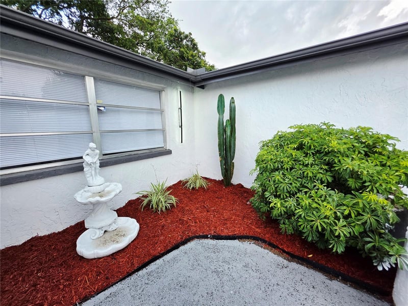 9425 Gray Fox Ln, Port Richey, FL 34668
