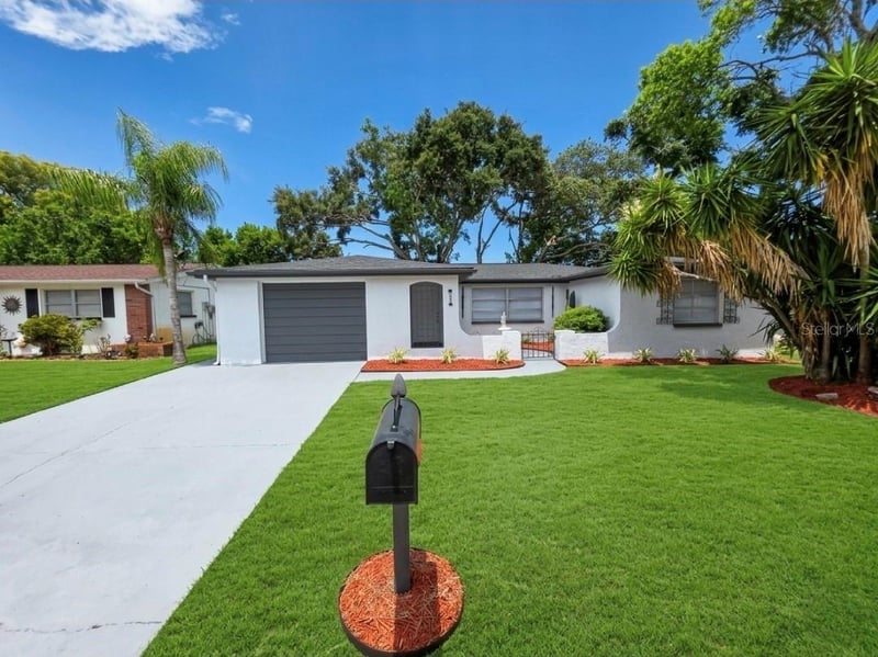 9425 Gray Fox Ln, Port Richey, FL 34668