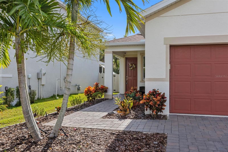 5513 Los Robles Ct, Palmetto, FL 34221