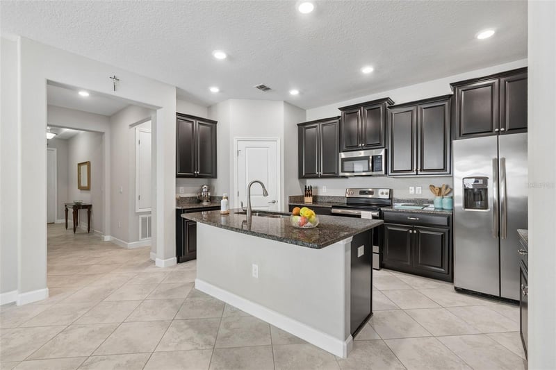 9908 Sage Creek Dr, Ruskin, FL 33573