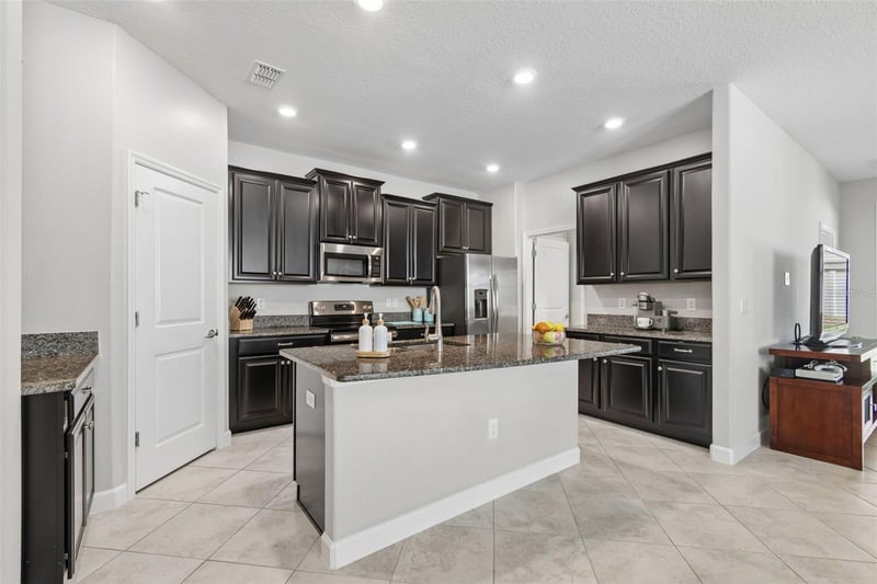 9908 Sage Creek Dr, Ruskin, FL 33573