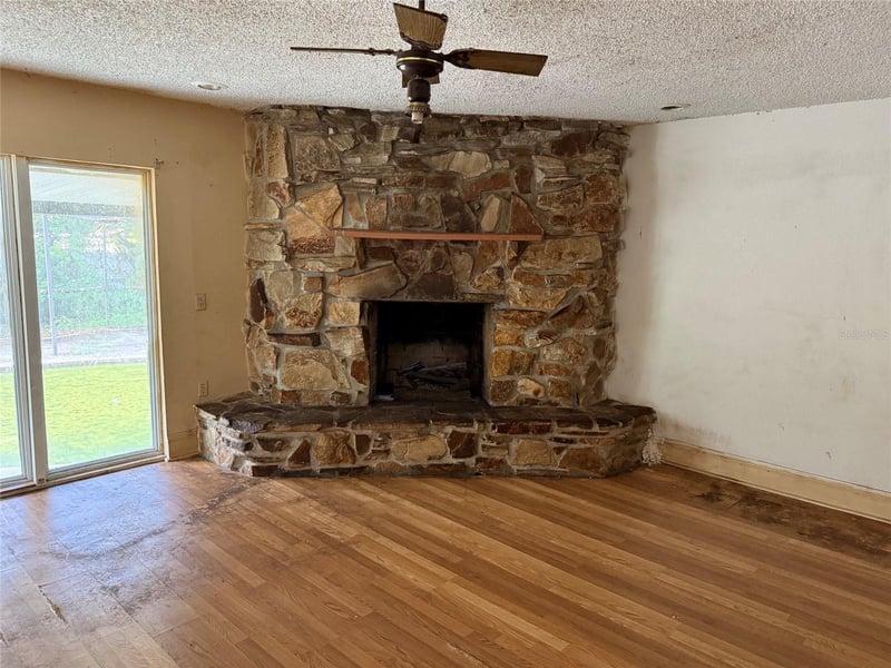 2522 Lake Ellen Ln, Tampa, FL 33618