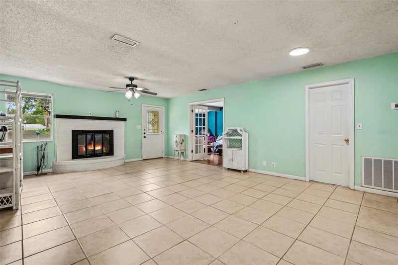 7206 Alafia Dr, Riverview, FL 33578
