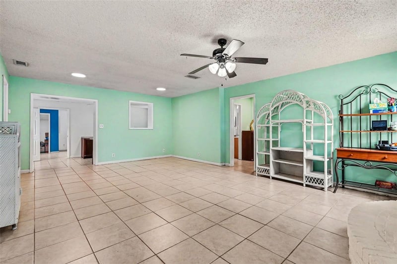 7206 Alafia Dr, Riverview, FL 33578