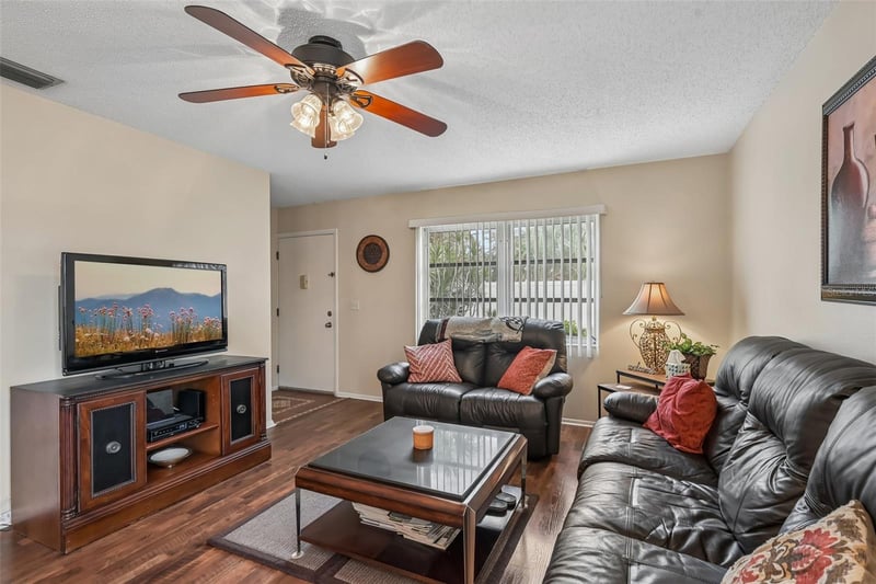 390 301 Blvd #4D, Bradenton, FL 34205