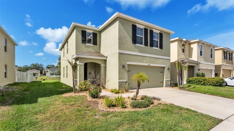 3509 Diamond Leaf Ct, Valrico, FL 33594