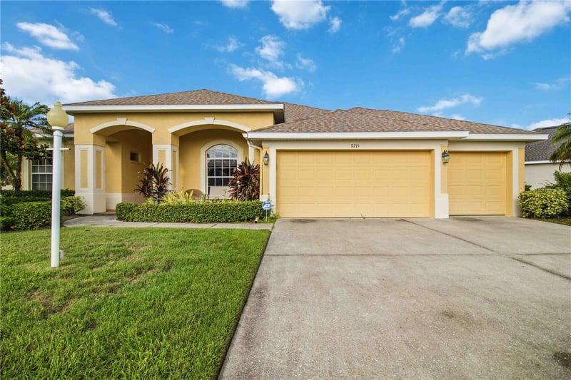 9215 63rd Ct, Parrish, FL 34219
