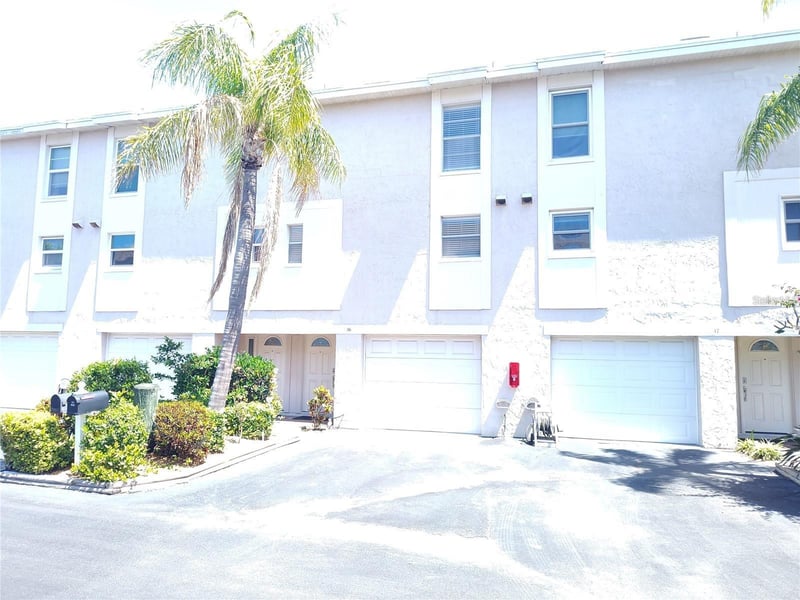 255 Capri Cir #36, Treasure Island, FL 33706