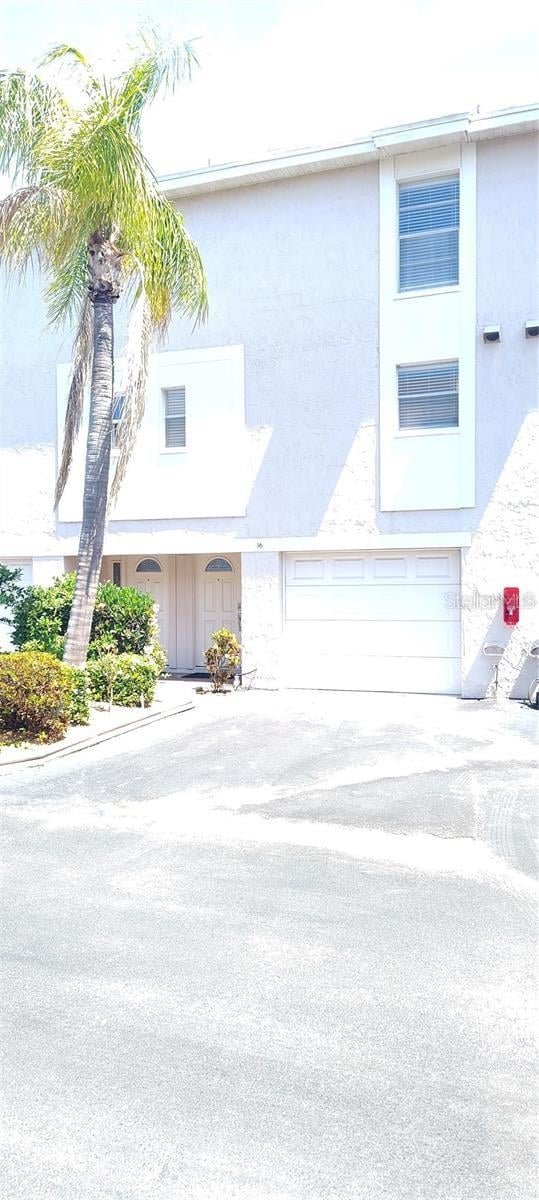 255 Capri Cir #36, Treasure Island, FL 33706