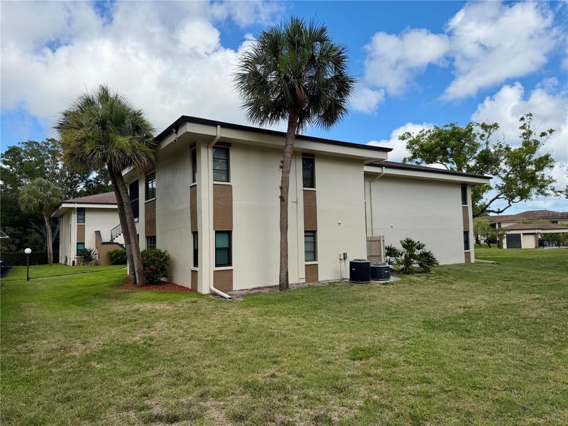 2700 Nebraska Ave #1-106, Palm Harbor, FL 34684