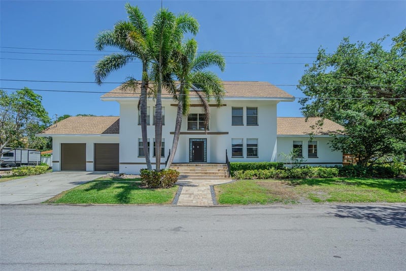 2114 Venus St, Tampa, FL 33629