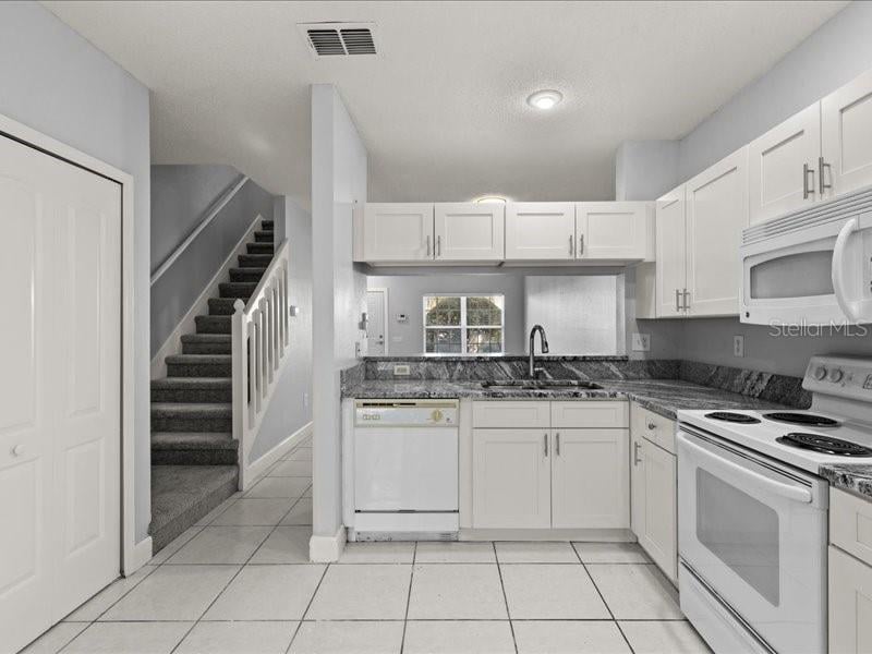29924 Playa Del Rey Ln, Wesley Chapel, FL 33543