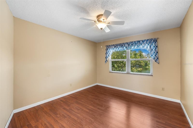 914 Carlton Rd, Tarpon Springs, FL 34689