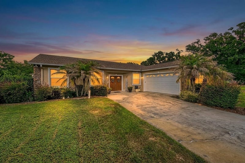 2216 Pinecrest Dr, Lutz, FL 33549