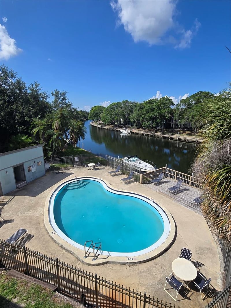 6305 Newtown Cir #5B4, Tampa, FL 33615
