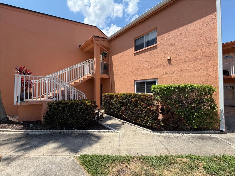 7400 Sunshine Skyway Ln #105, St Petersburg, FL 33711